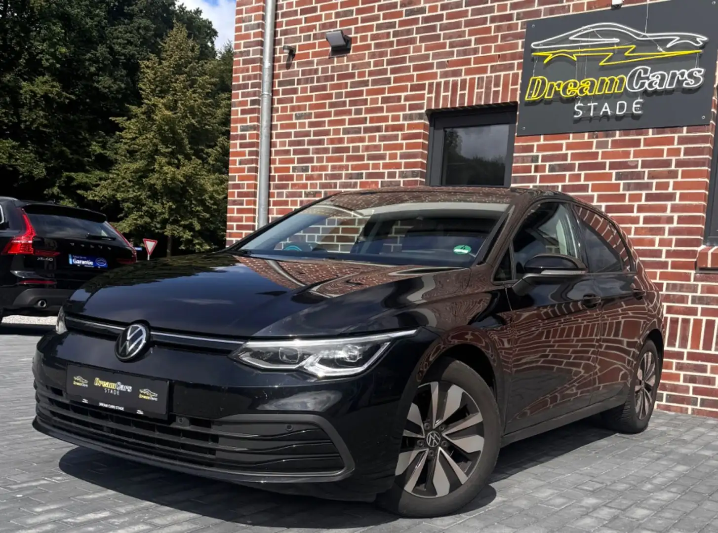 Volkswagen Golf 8 Lim. Move Pano*Head-Up*AHK*RFK*Ambiente Schwarz - 1