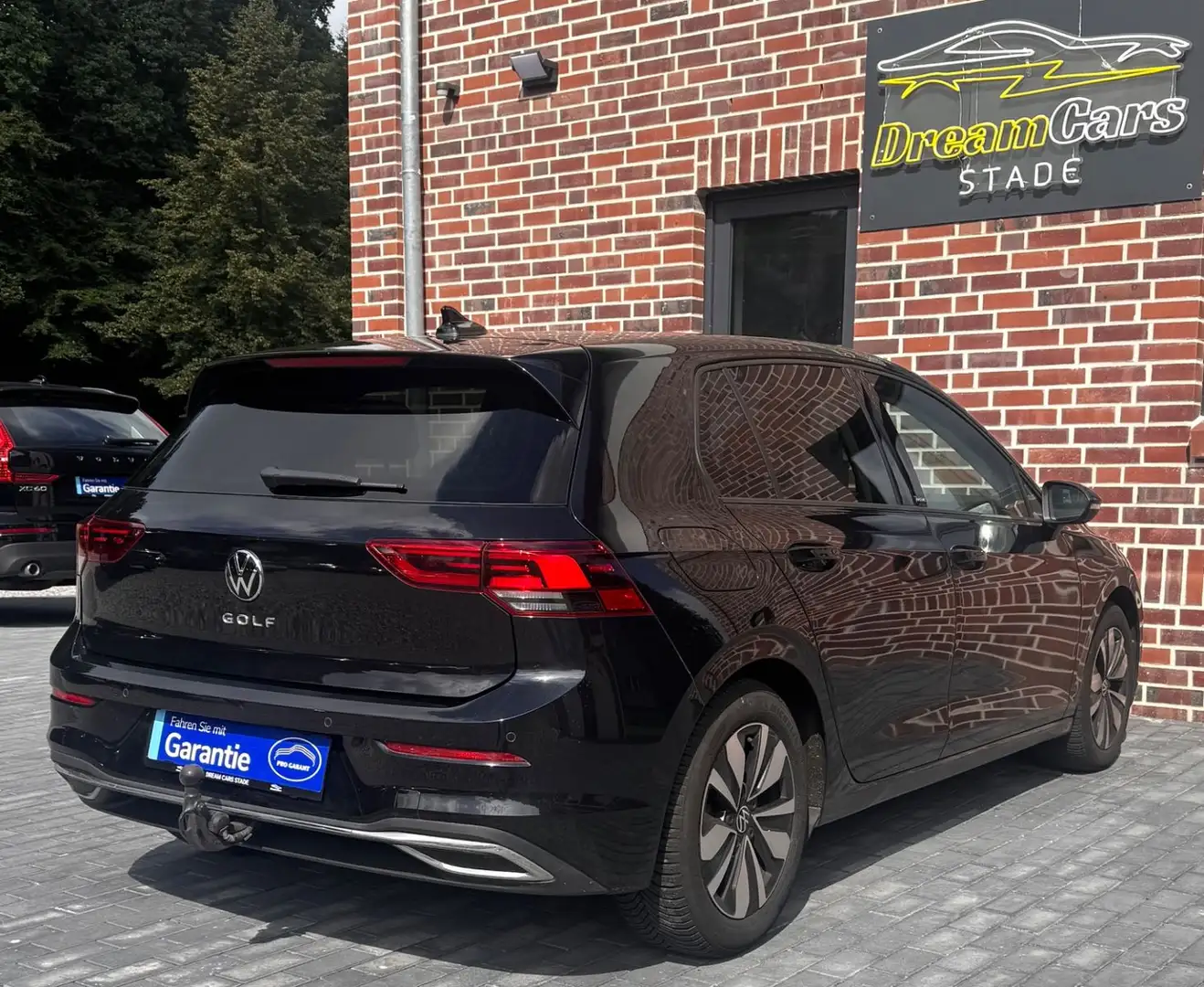 Volkswagen Golf 8 Lim. Move Pano*Head-Up*AHK*RFK*Ambiente Schwarz - 2