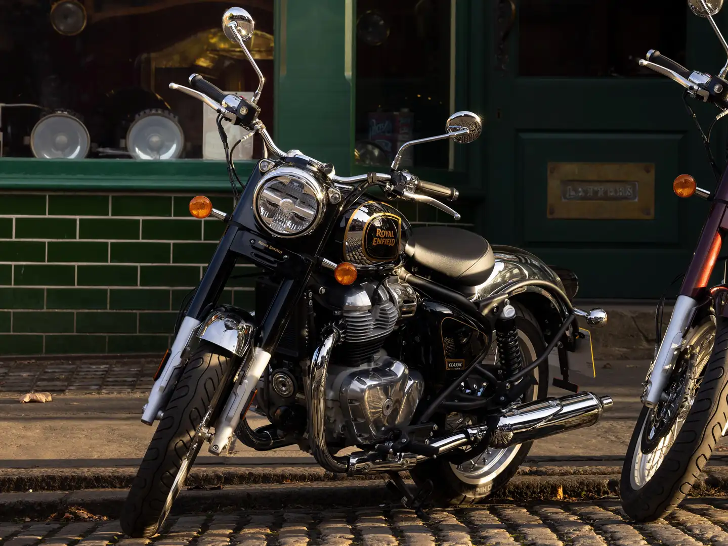 Royal Enfield Classic Claasic 650 Schwarz - 2