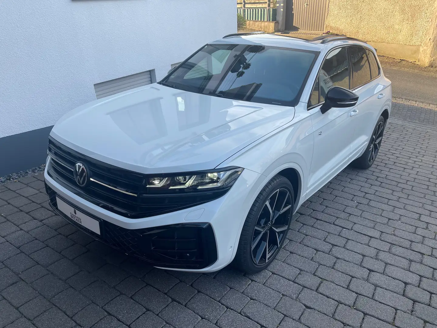 Volkswagen Touareg 3.0 TDI 210 kW 4Motion R-Line VOLL AUSSTATTUNG ! Weiß - 2