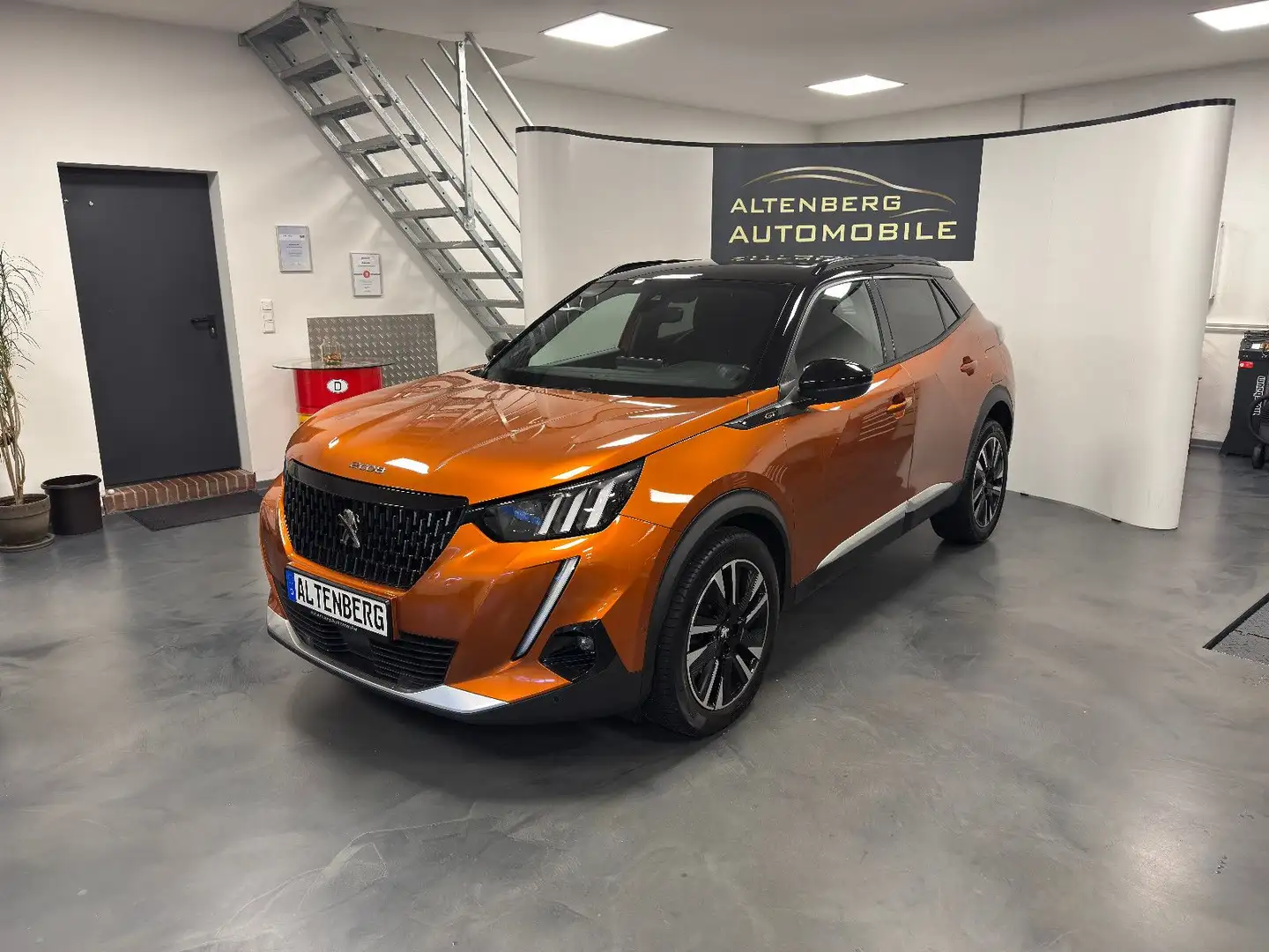 Peugeot 2008 GT Pack LED Kamera DAB CarPlay Sitzhzg. ACC Orange - 2