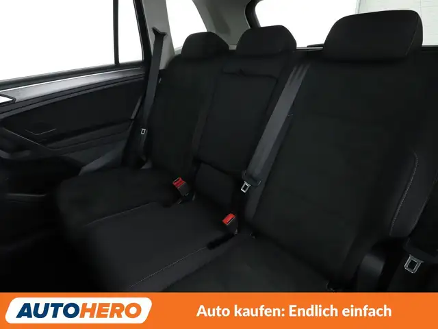Volkswagen Tiguan Allspace view 14