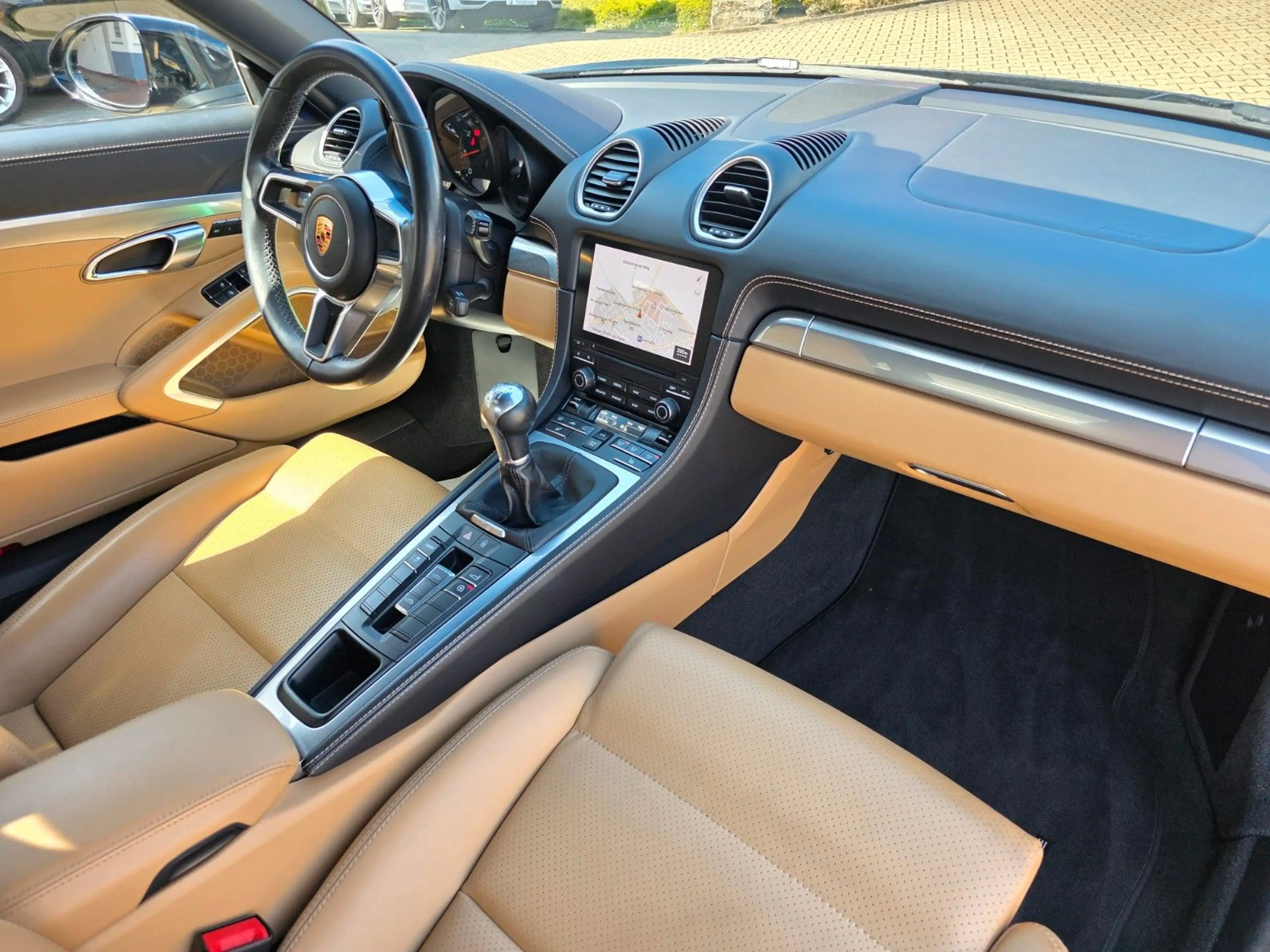 Porsche Boxster 718 Boxster Navi/LED/Leder/1.Hand — photo 2
