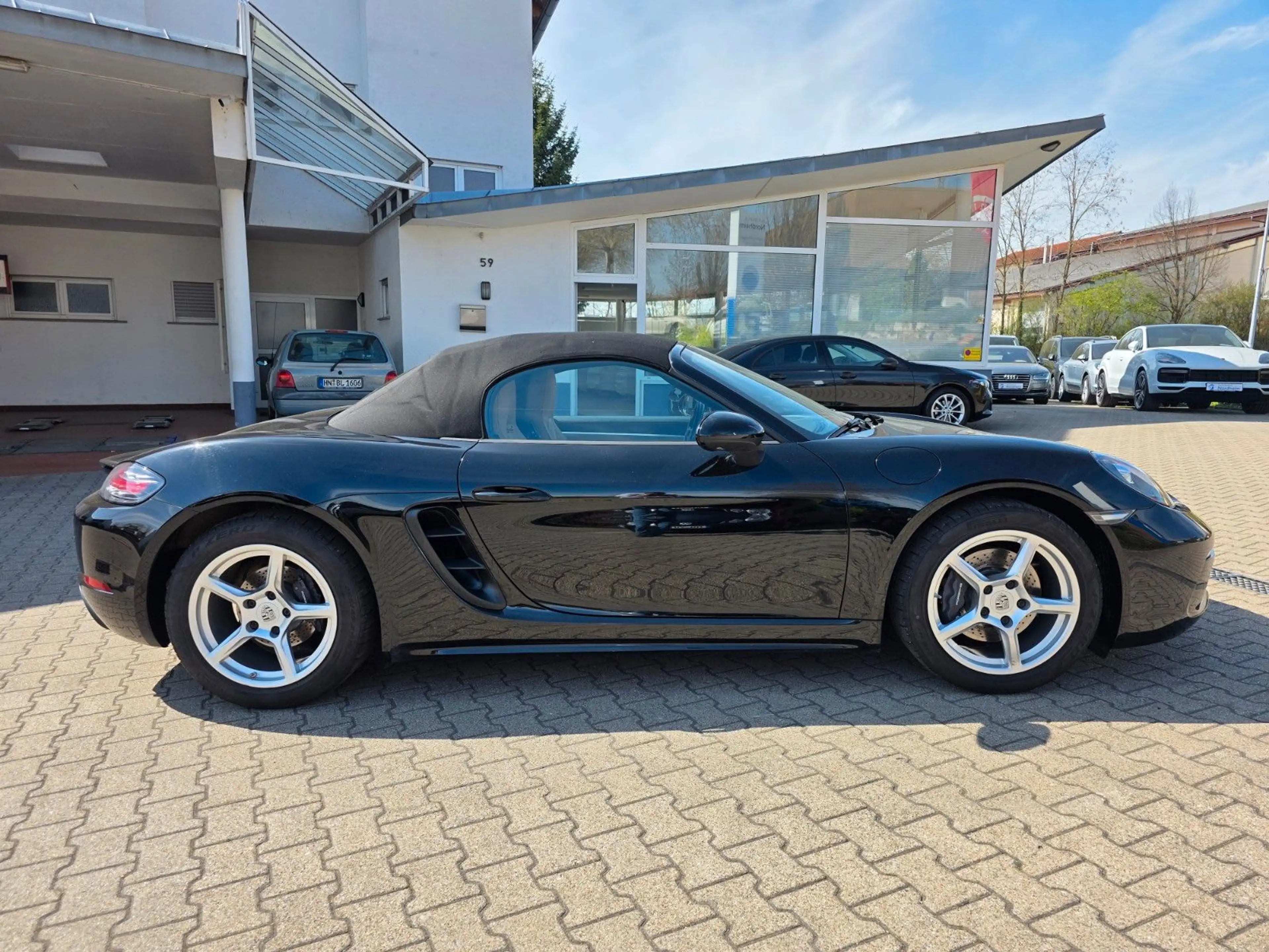 Porsche Boxster 718 Boxster Navi/LED/Leder/1.Hand — photo 11
