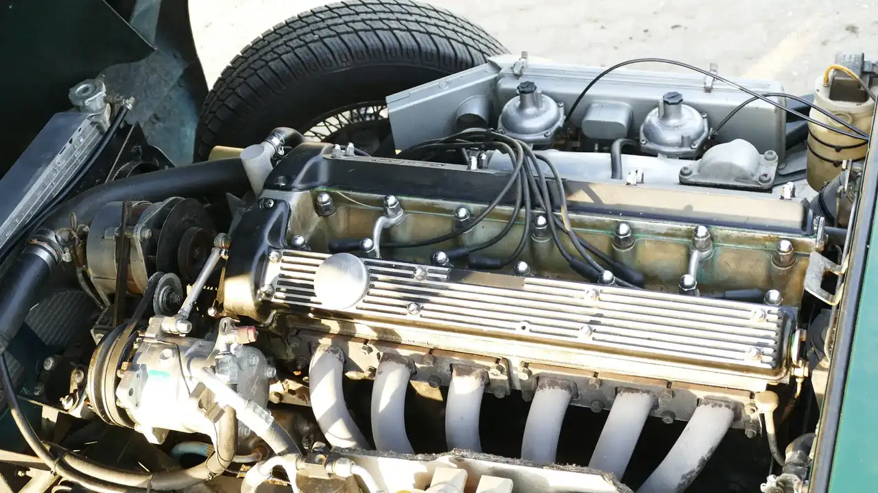 Jaguar E-Type MATCHING NUMBERS, MATCHING COLORS, foto 2