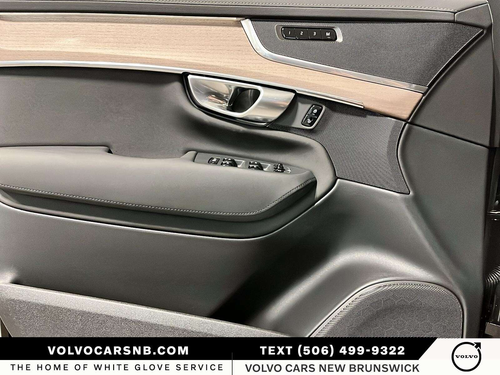 2026 Volvo XC90 B6 Plus Bright Theme thumb 12