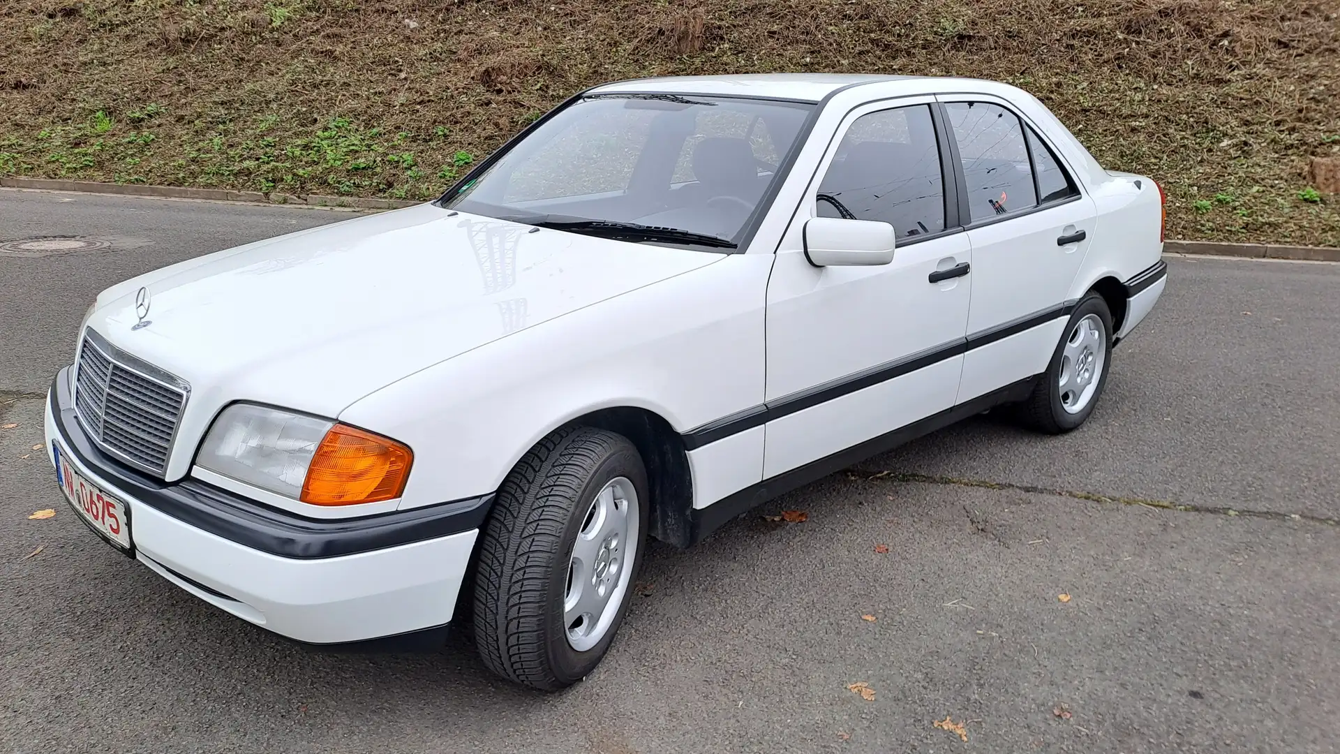 Mercedes-Benz C 180 C 180 Classic Weiß - 1