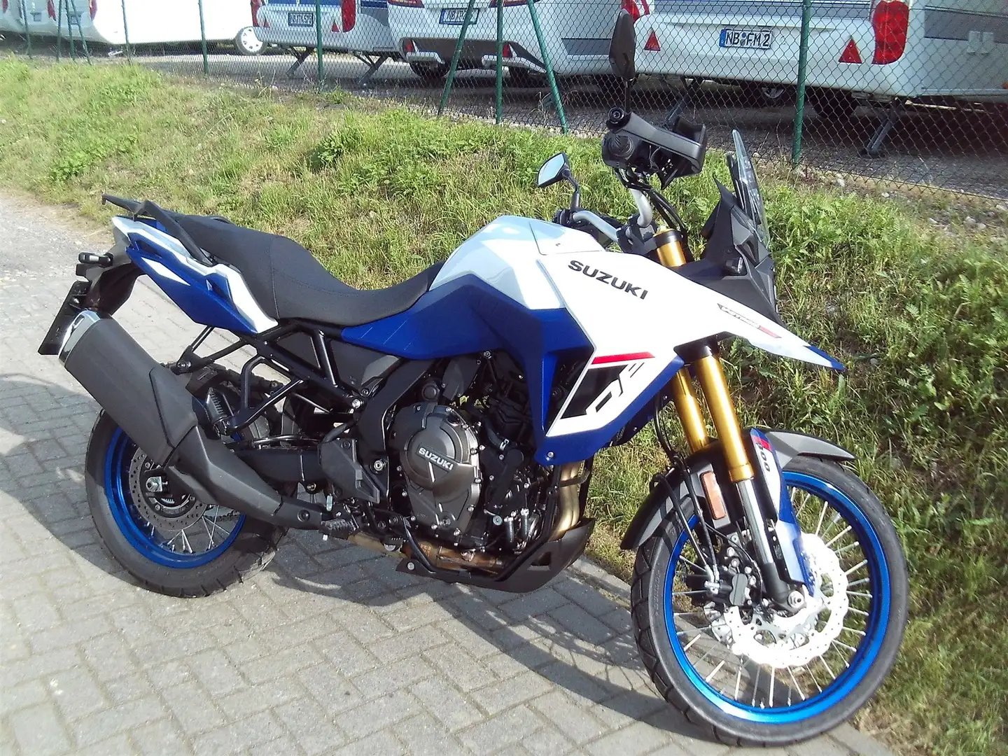 Suzuki V-Strom 800DE - 1