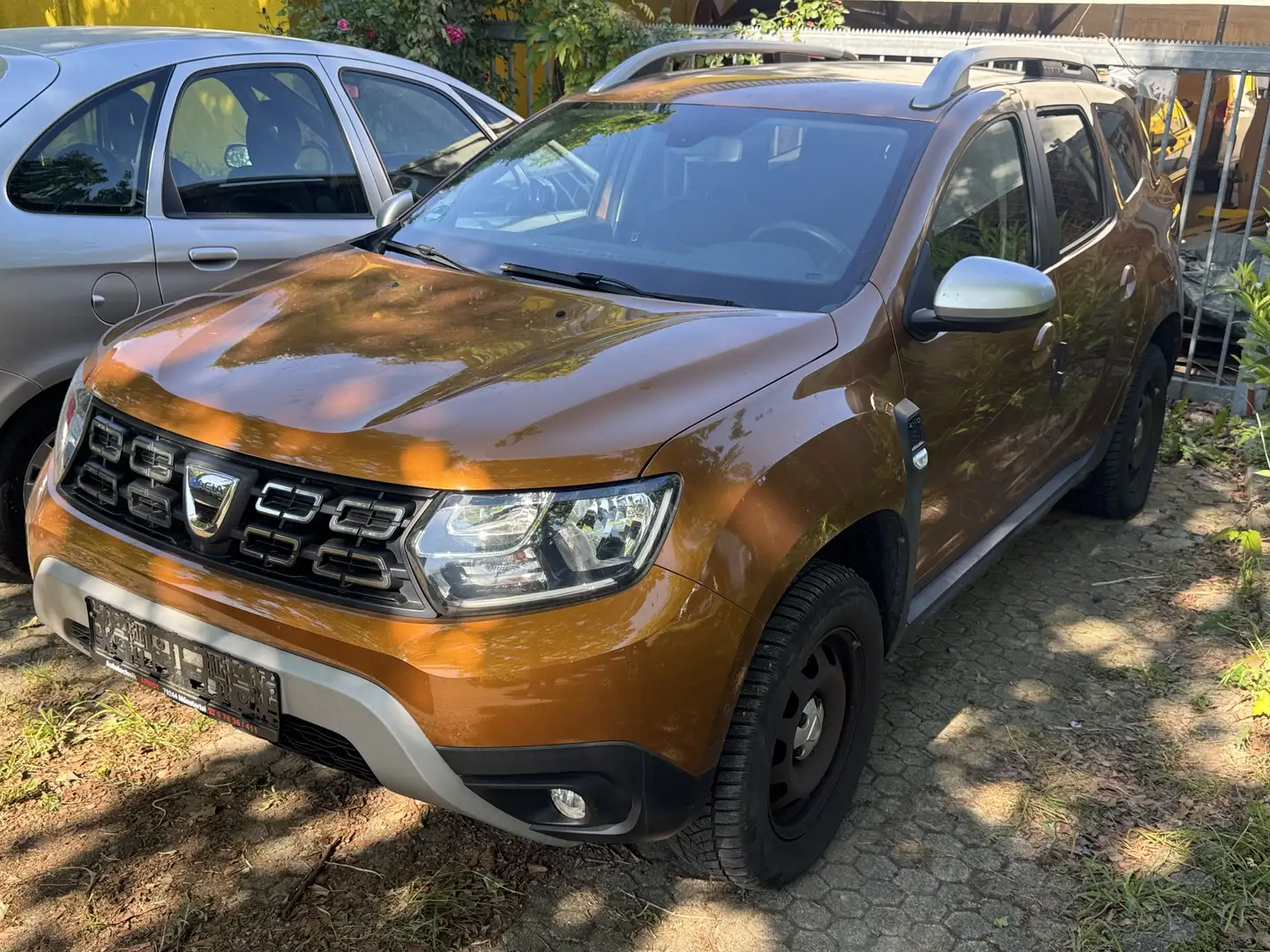 Dacia Duster dCi 110 4WD Prestige narančasta - 1