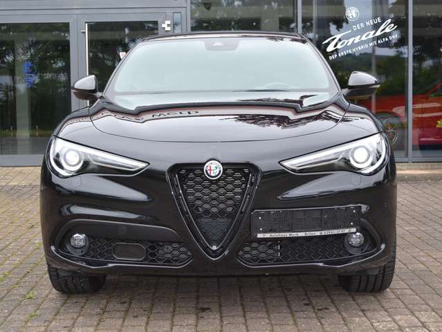 Imagine Alfa Romeo Stelvio Veloce Q4 (630)
