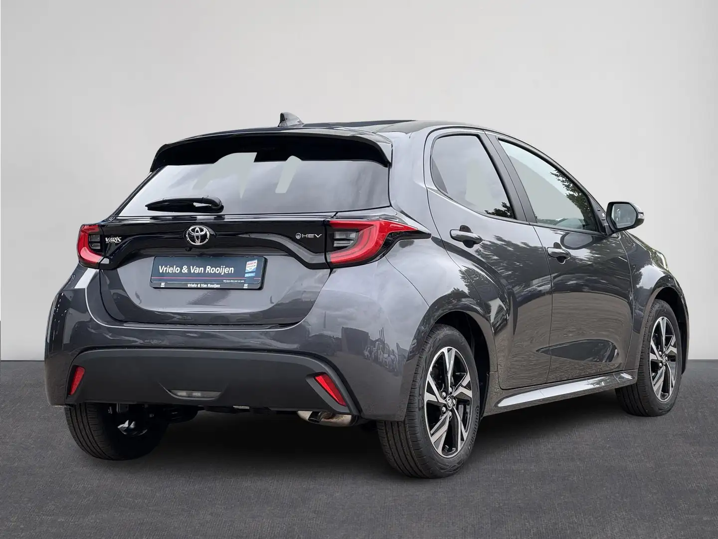 Toyota Yaris 1.5 Hybrid 115 Dynamic | NIEUW ! | LED | Navi-by-a Grijs - 2