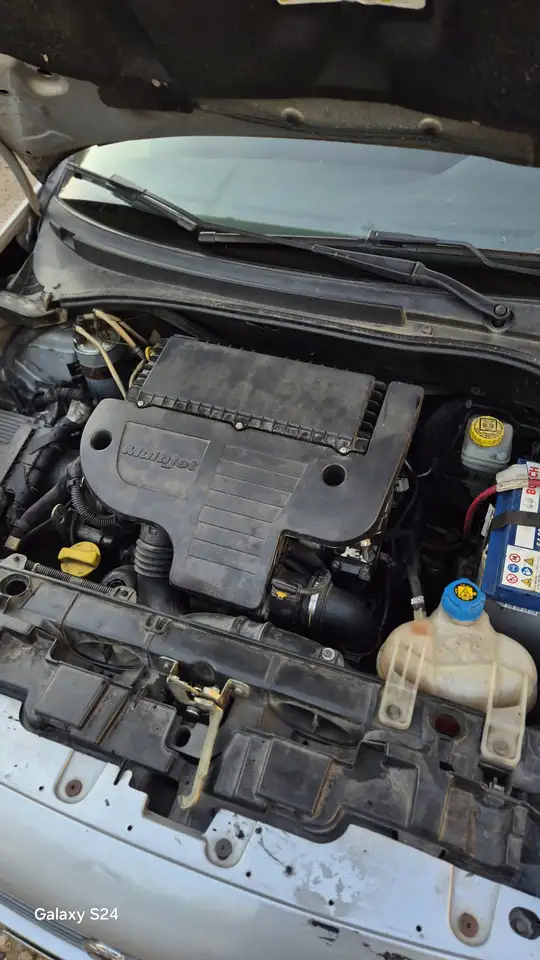 Fiat Grande Punto 5p 1.3 mjt 16v Dynamic 75cv — photo 1 of 7