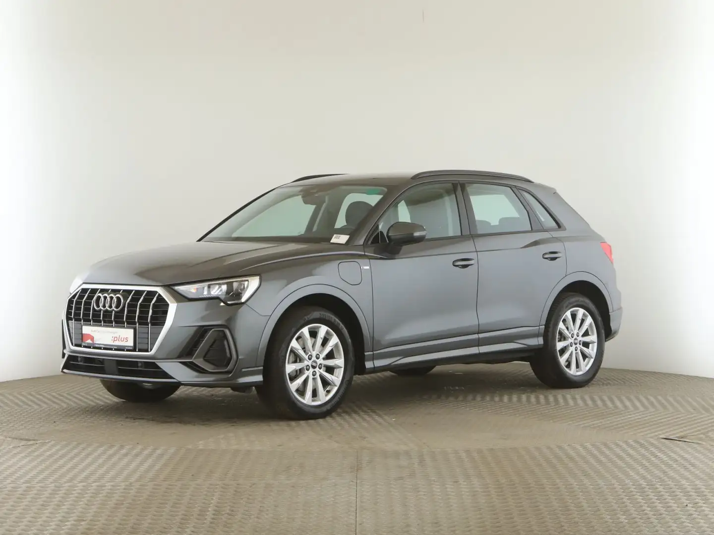 Audi Q3 45 TFSIe S line *HYBRID*LED*PDC*SHZ*MMI-Plus* Gris - 2