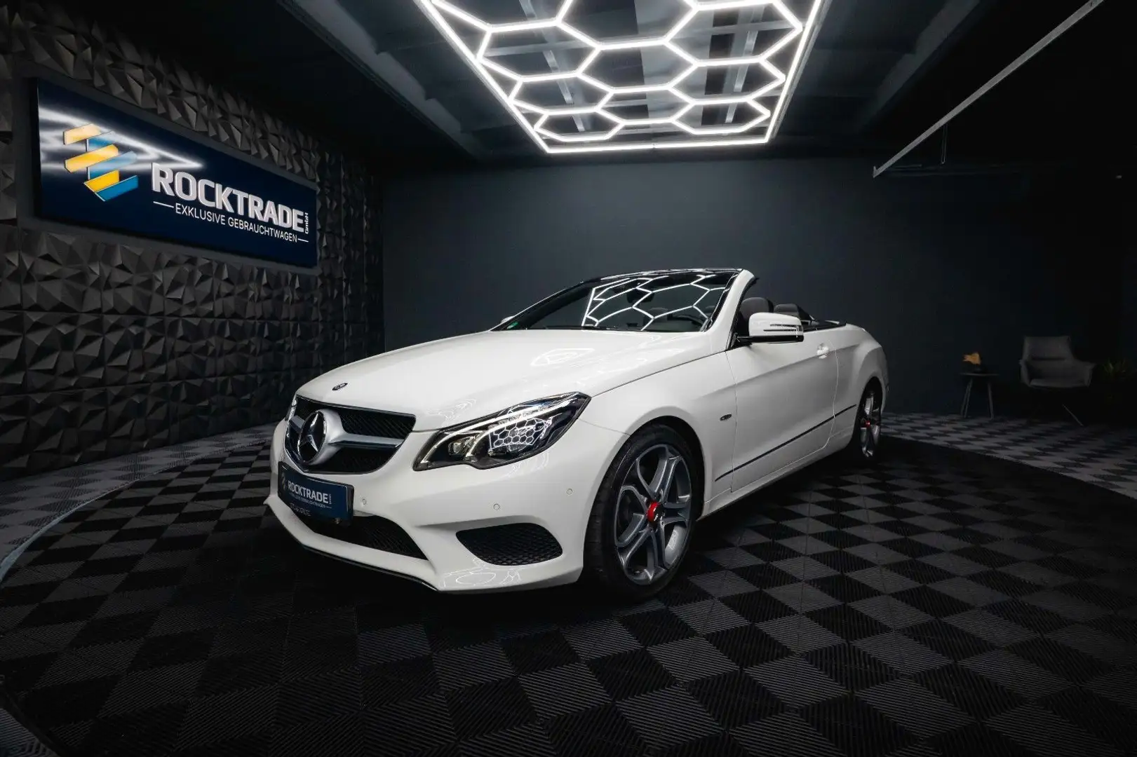 Mercedes-Benz E 200 Cabrio Sport-Paket *LED*Navi*TÜV Neu* Blanc - 2