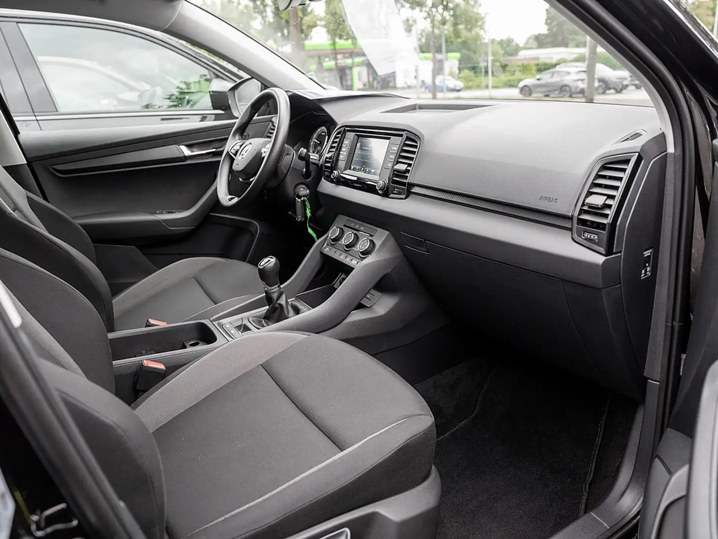 Skoda Karoq 1.0 TSI Active GRA PDC ISOFIX KLIMA Schwarz - 2