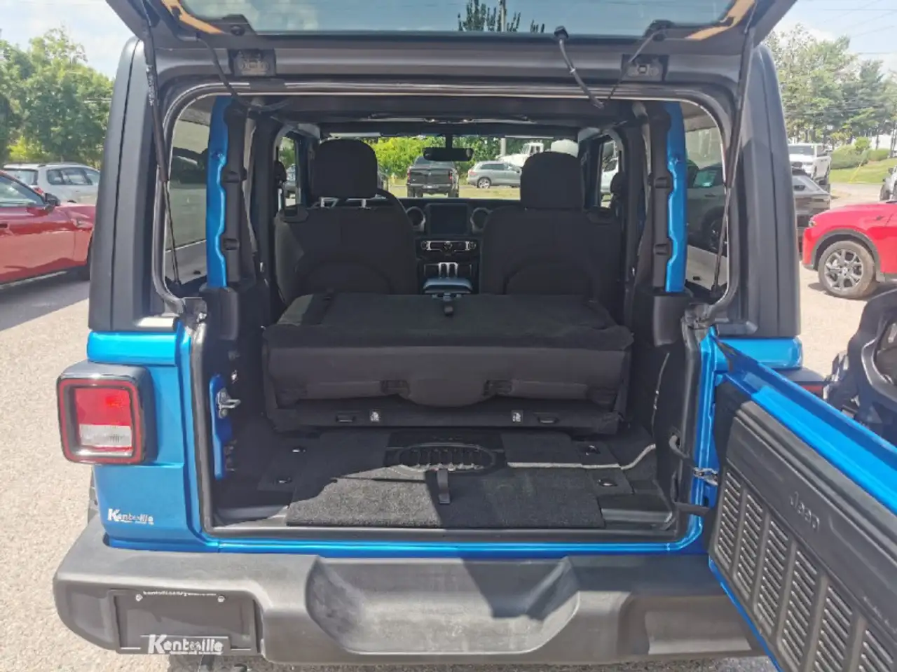 Jeep Wrangler снимка Jeep Wrangler