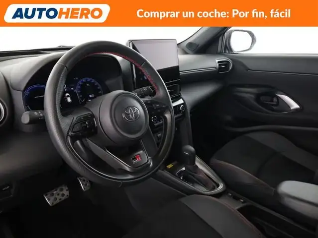 Toyota Yaris Cross view 12