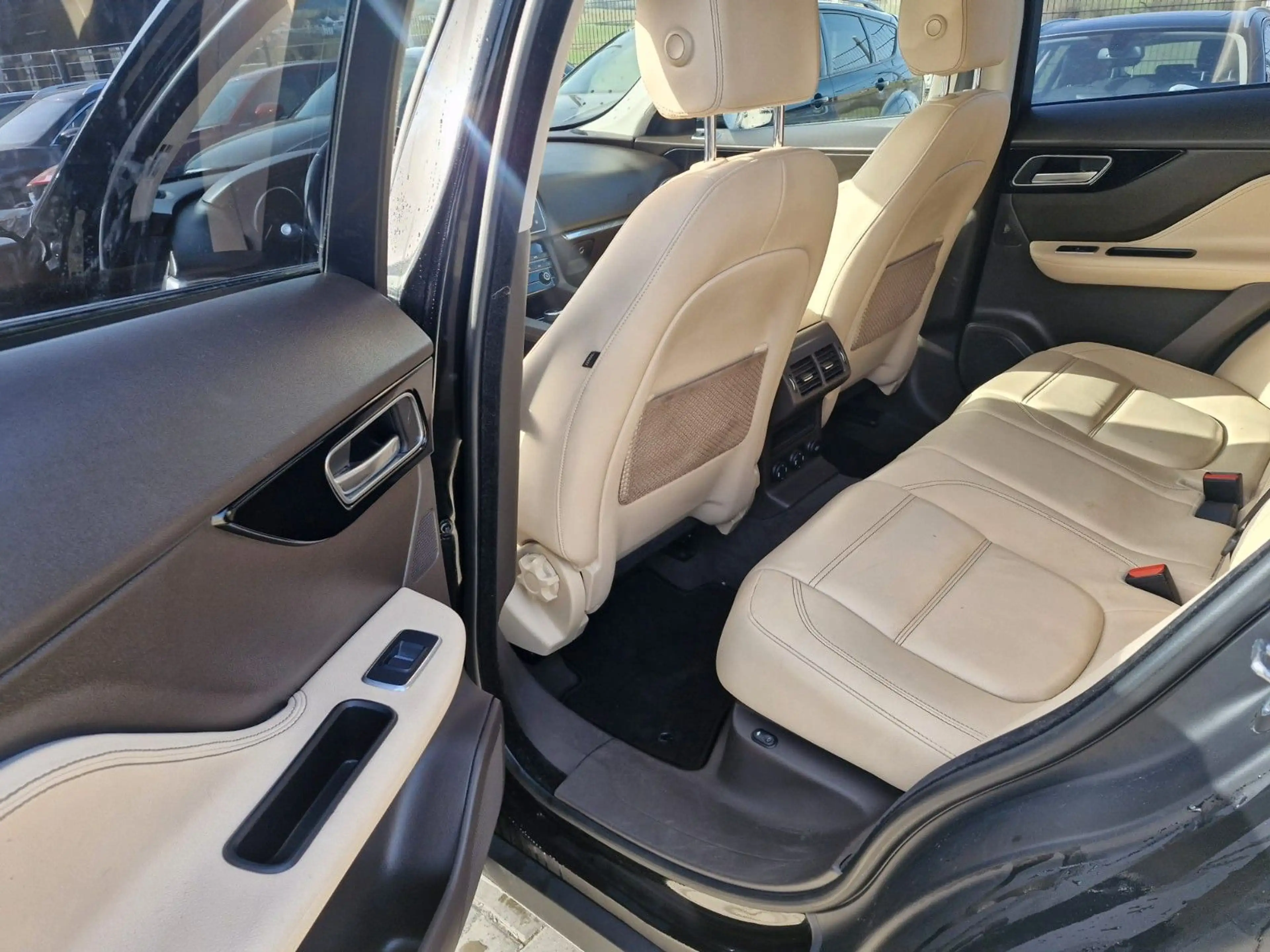 Jaguar F-Pace F-PACE Prestige — photo 9