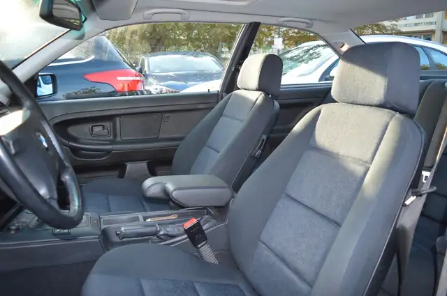 BMW 3 Series view 7
