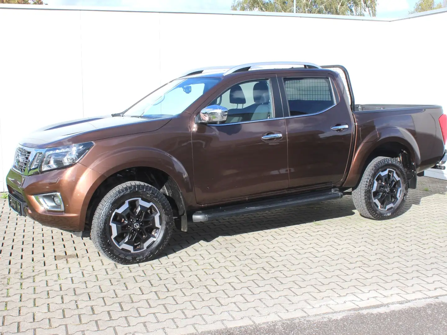 Nissan NP300 N-Connecta Double Cab 4x4 Bronz - 2