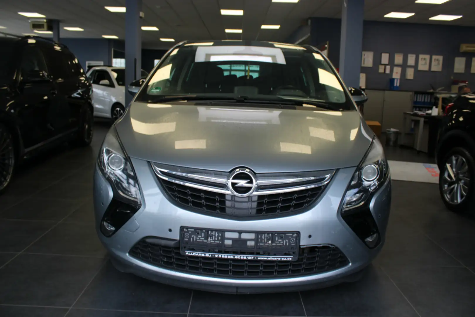 Opel Zafira Tourer 1.4 Turbo - 7-Sitzer - Panorama - AHK - Grau - 2