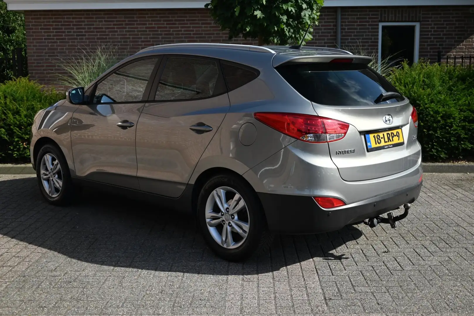 Hyundai iX35 2.0i Business Edition 163 PK 1900 KG Trekgw. Trekh Grijs - 2