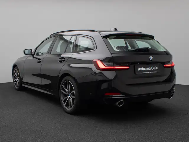 BMW 3 Series view 9