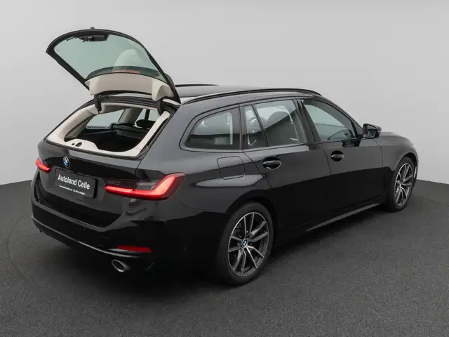 BMW 3 Series view 14