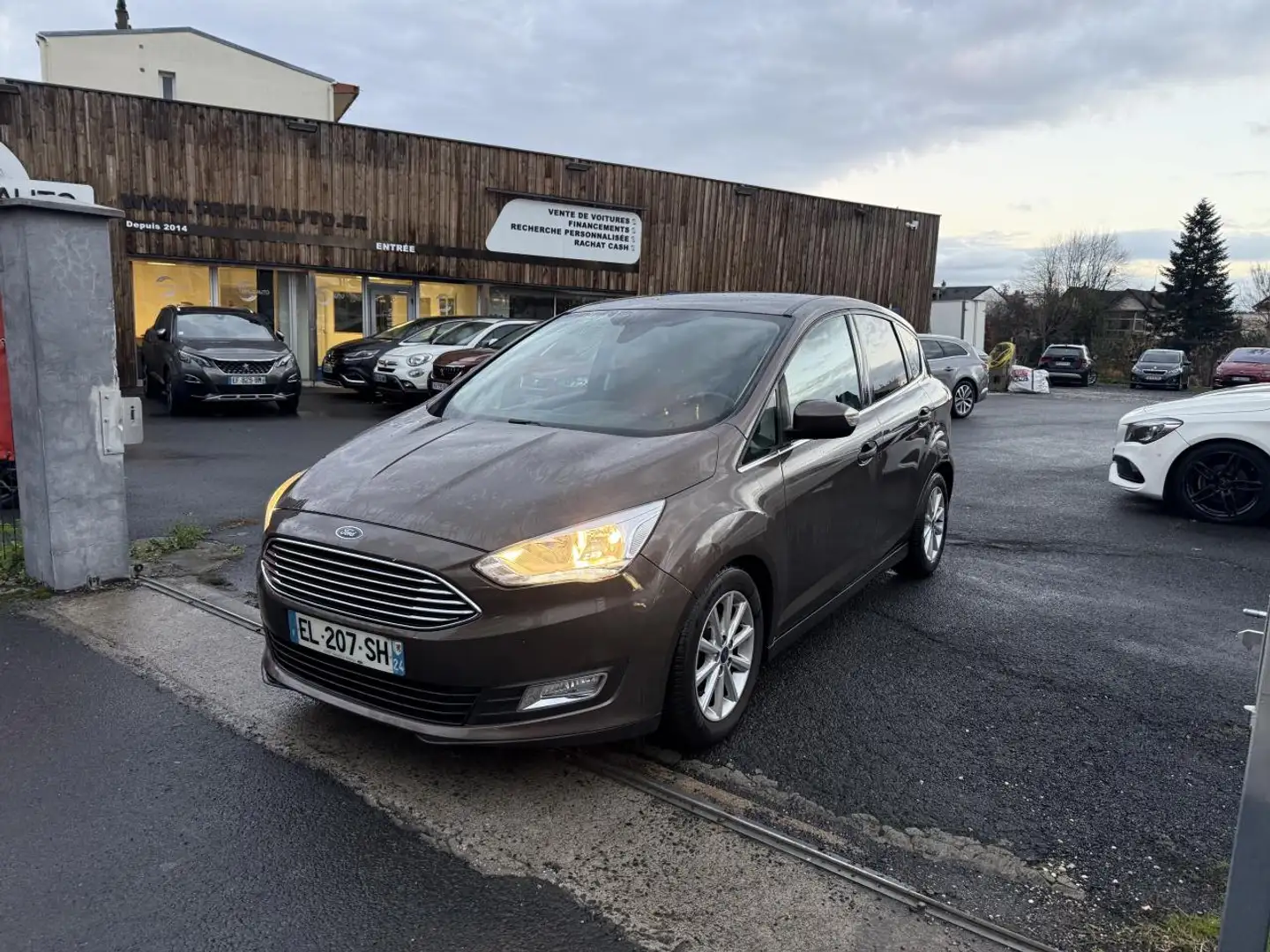Ford C-Max C-MAX 1.5 TDCi - 120 S\u0026S Titanium + GPS + Radars AR Brun - 1