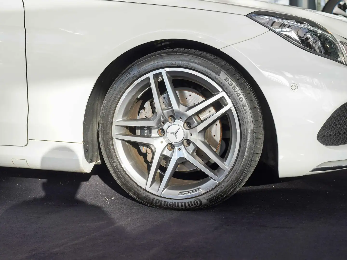 Mercedes-Benz E 350 E 350 d Cabrio AMG Line COMAND 360° MULTIKONTUR Weiß - 2