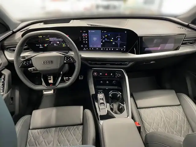 Audi SQ5 view 7