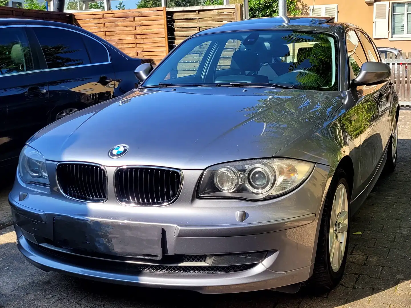 BMW 118 118i Aut. Šedá - 1