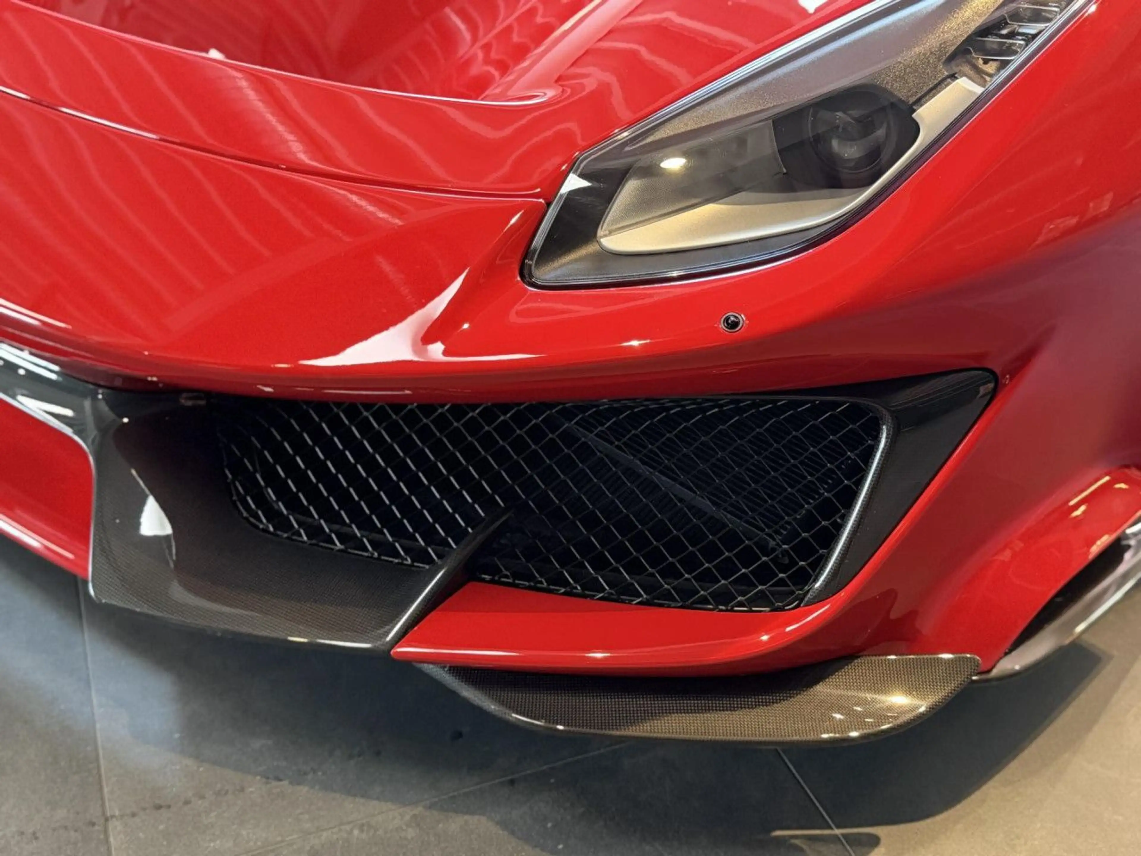 Ferrari 488 PISTA Voll CARBON "Clean Spec." Lift Kamr. — photo 11