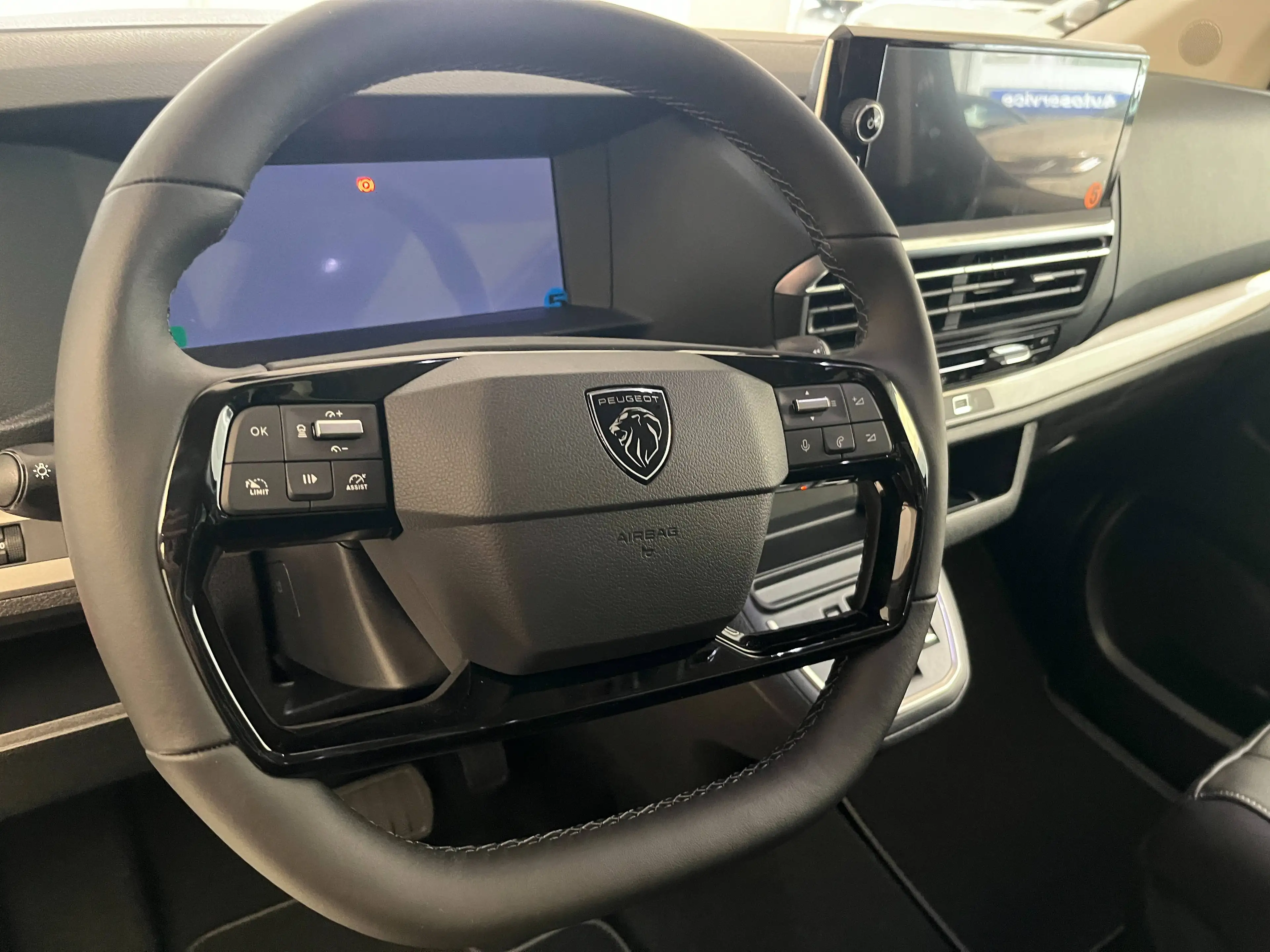 Peugeot Traveller Traveller Diesel 180 L2 2.2 Diesel 180 EAT8 Allure — photo 6