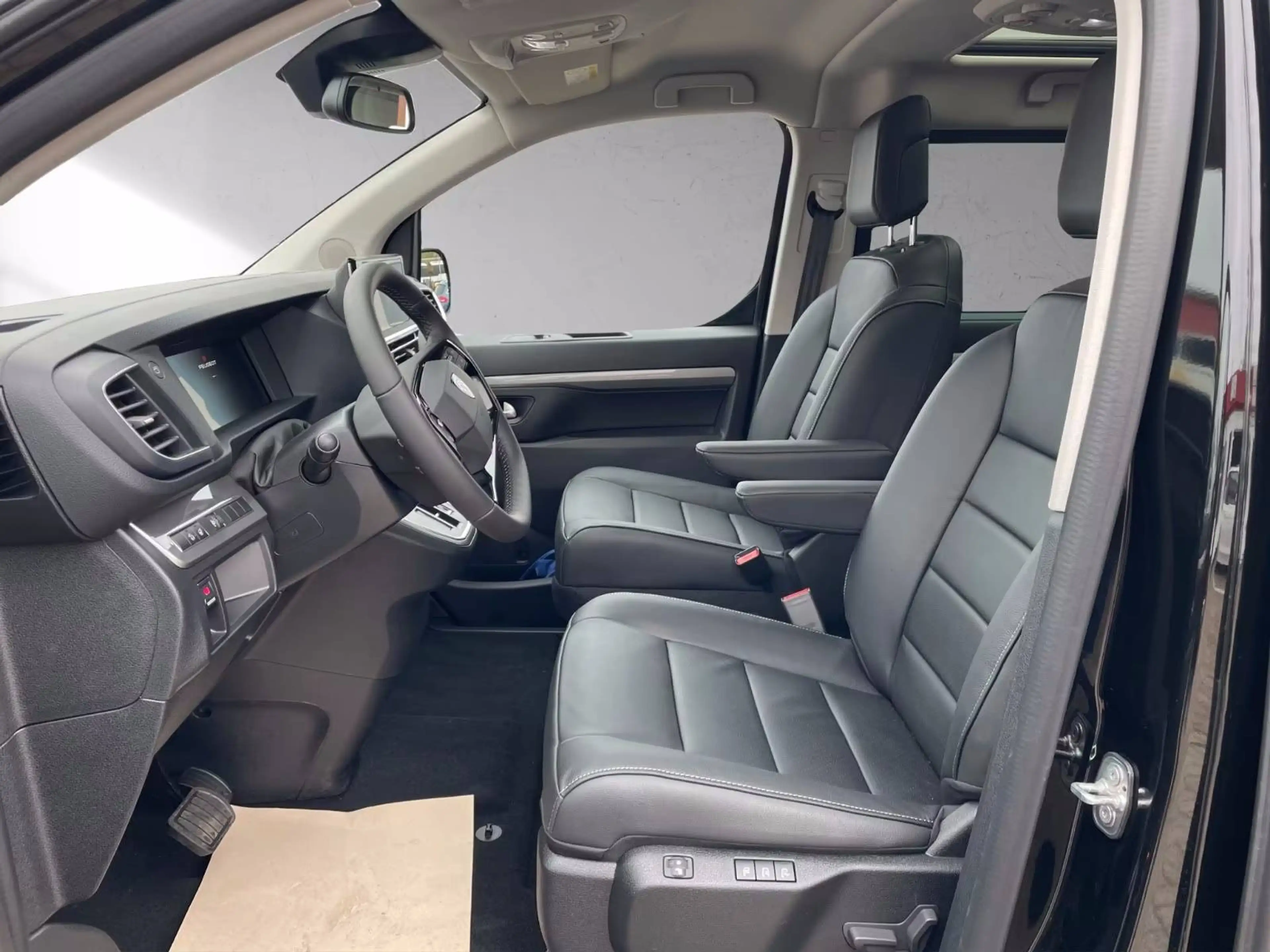 Peugeot Traveller Traveller Diesel 180 L2 2.2 Diesel 180 EAT8 Allure — photo 8