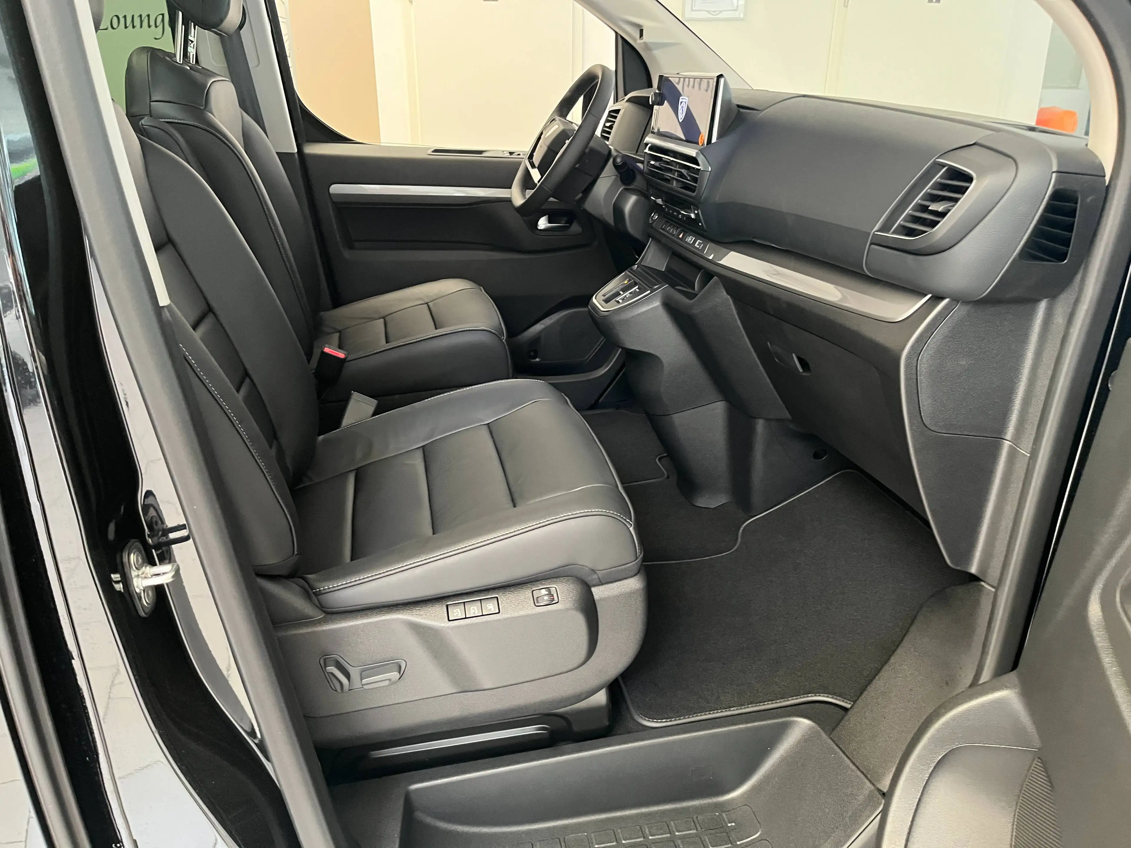 Peugeot Traveller Traveller Diesel 180 L2 2.2 Diesel 180 EAT8 Allure — photo 12