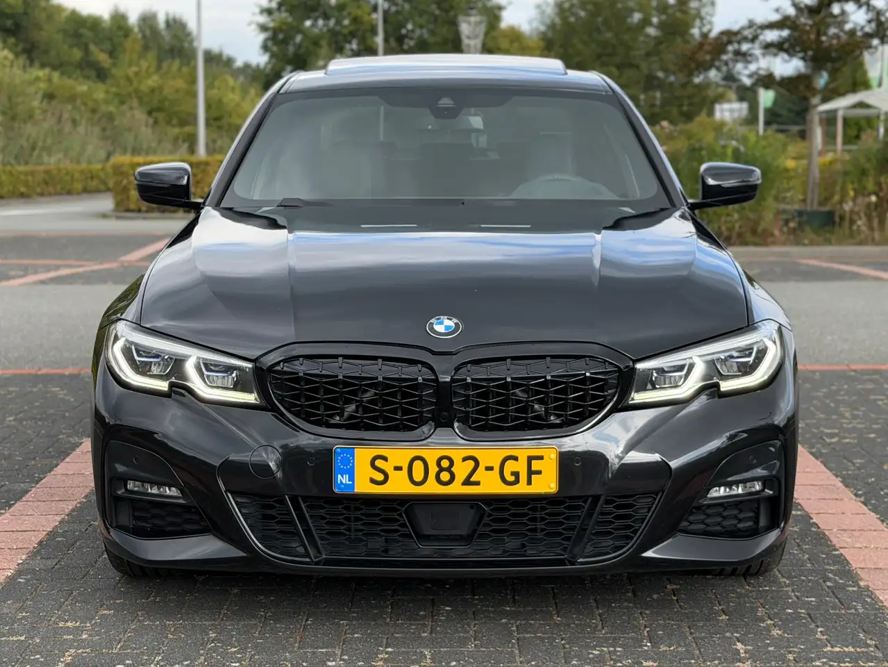 BMW 330