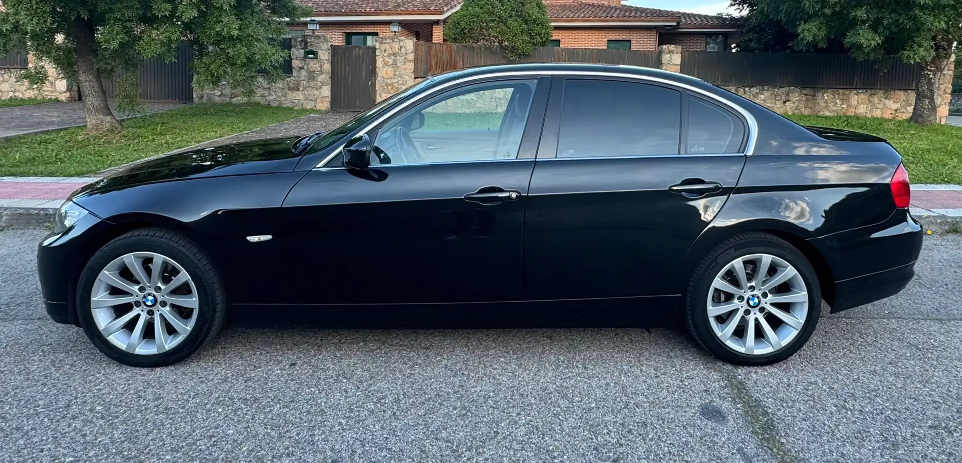 BMW 318 318d Negro - 2