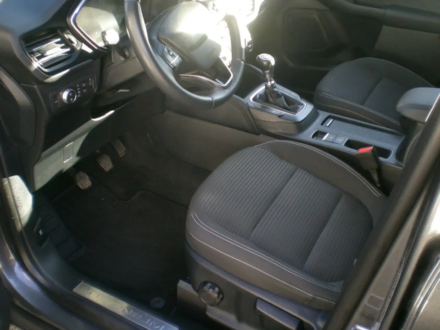 Ford Kuga 2,0+EcoBlue+Hybrid+Titanium Grau - 2