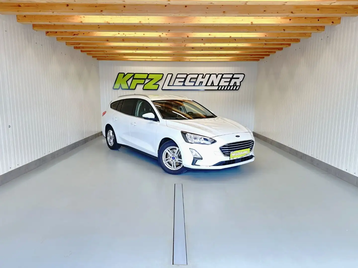 Ford Focus Turnier 1.5 EcoBl. "R-KAM*SITZH*NAVI*TEMP" Weiß - 1