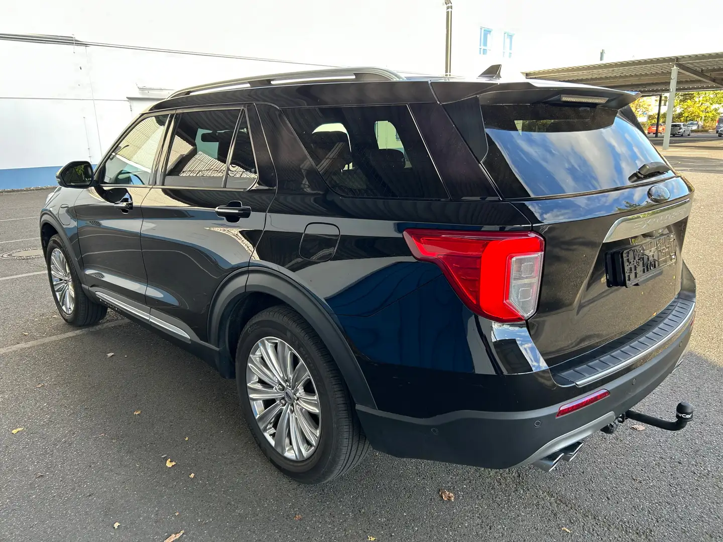 Ford Explorer Platinum Plug-in-Hybrid 4x4 Schwarz - 2