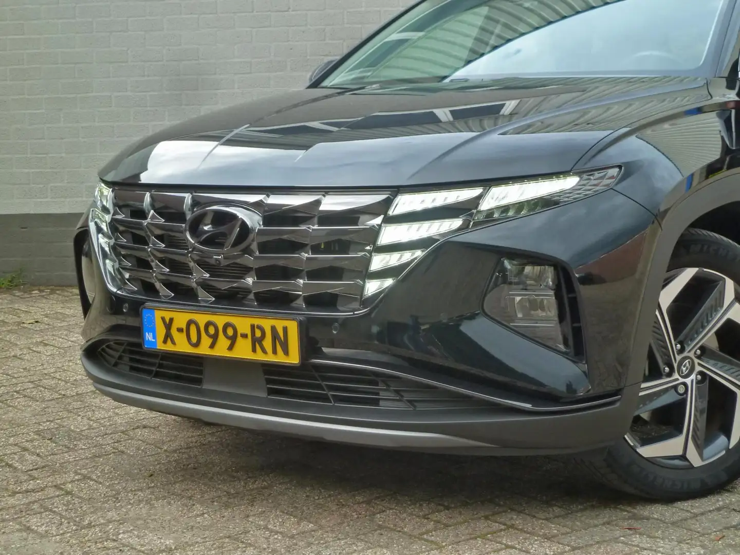 Hyundai TUCSON 1.6 T-GDI PHEV Comfort 4WD|Panodak|Navi|Stoel/Stuu Zwart - 2