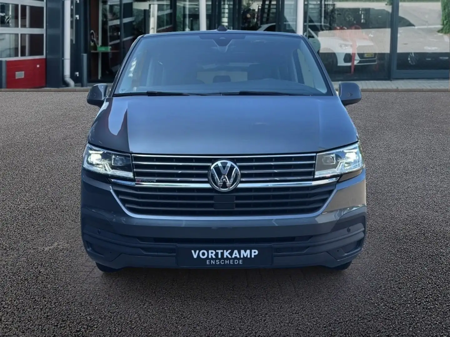 Volkswagen Transporter CARAVELLE 2.0 TDI DSG LANG 4MOTION E-KLEP/E-DEUR/T Grijs - 2