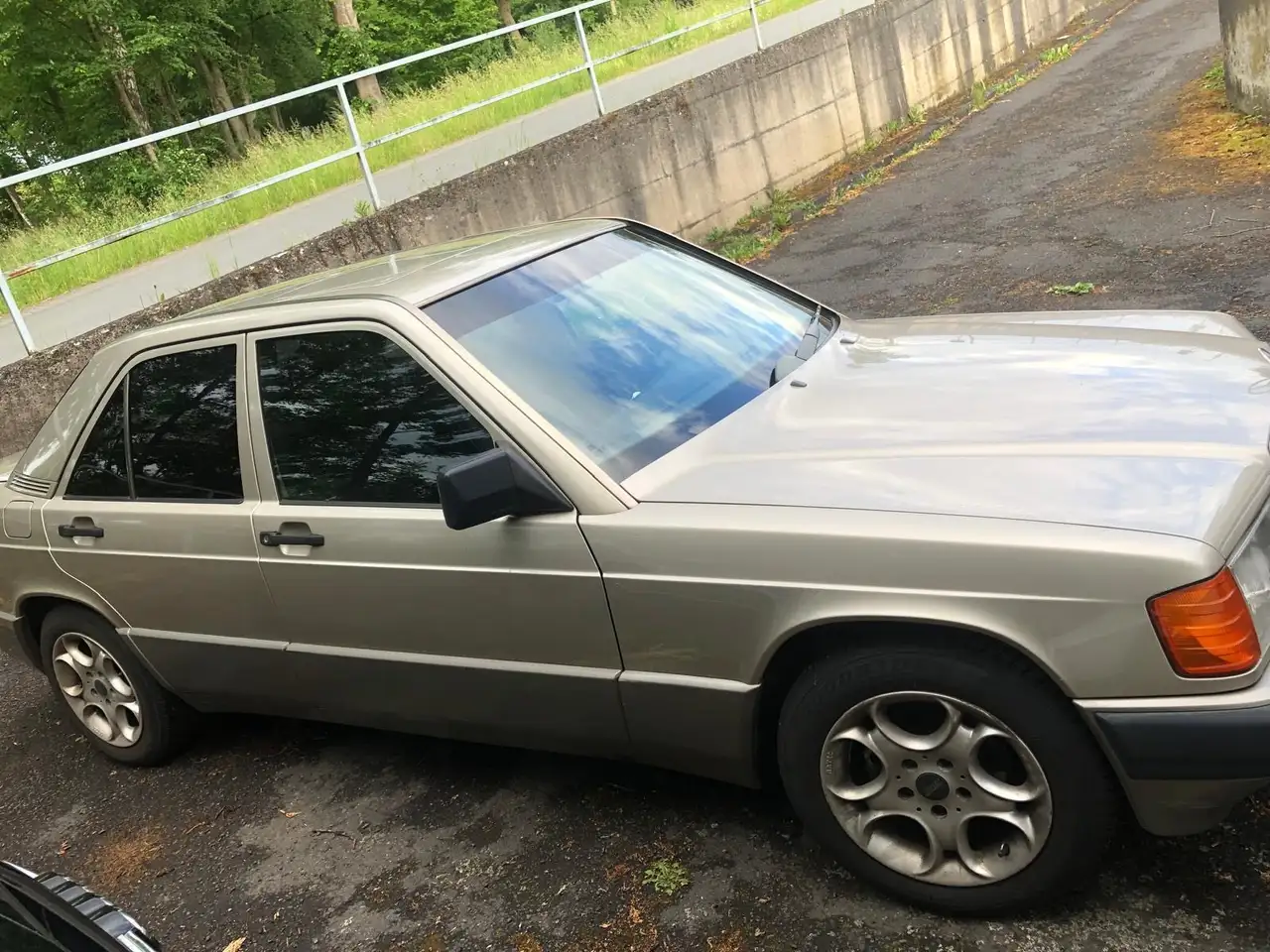 Mercedes-Benz 190 E, foto 3