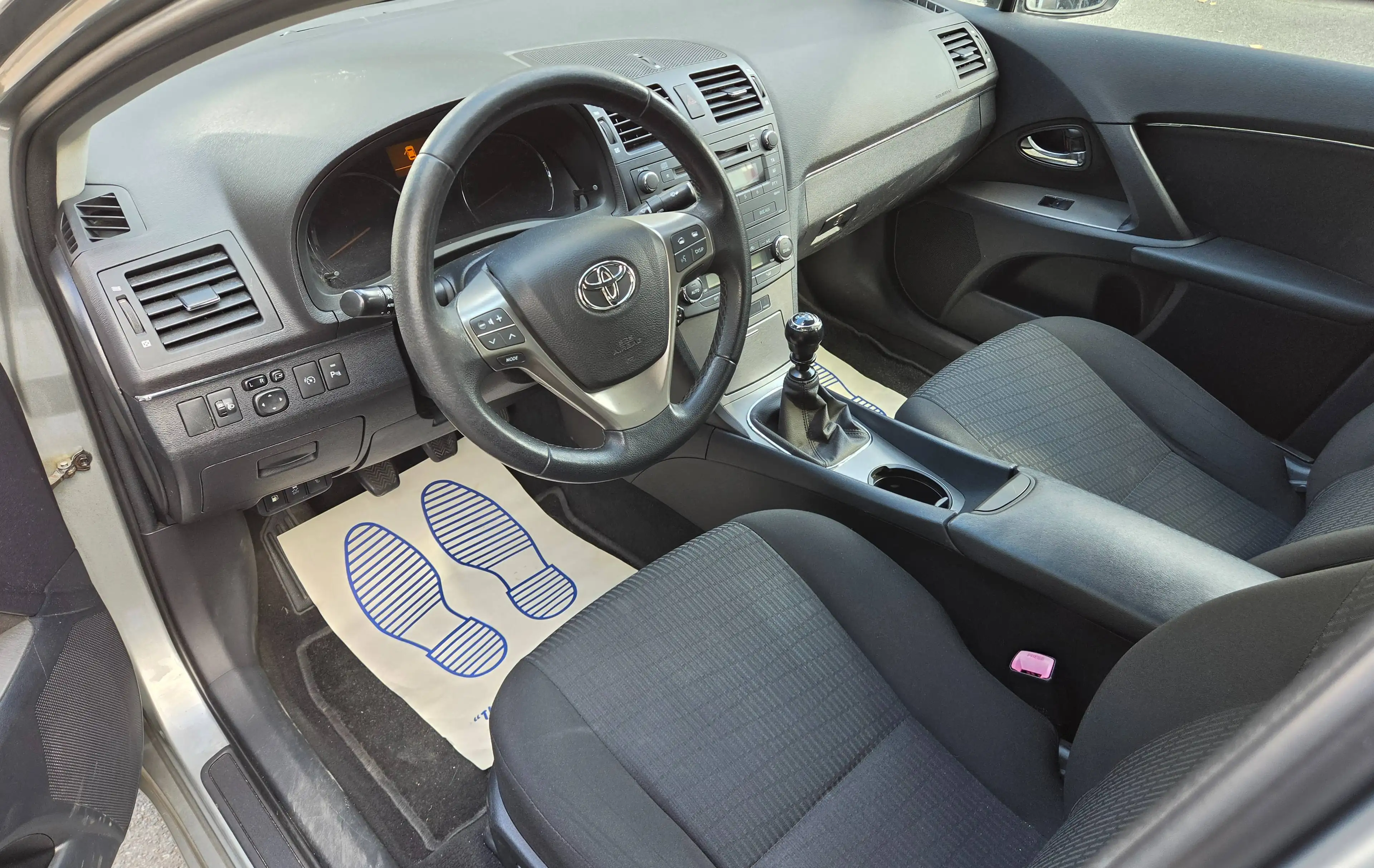 Toyota Avensis Avensis 1.8i Sol — photo 8