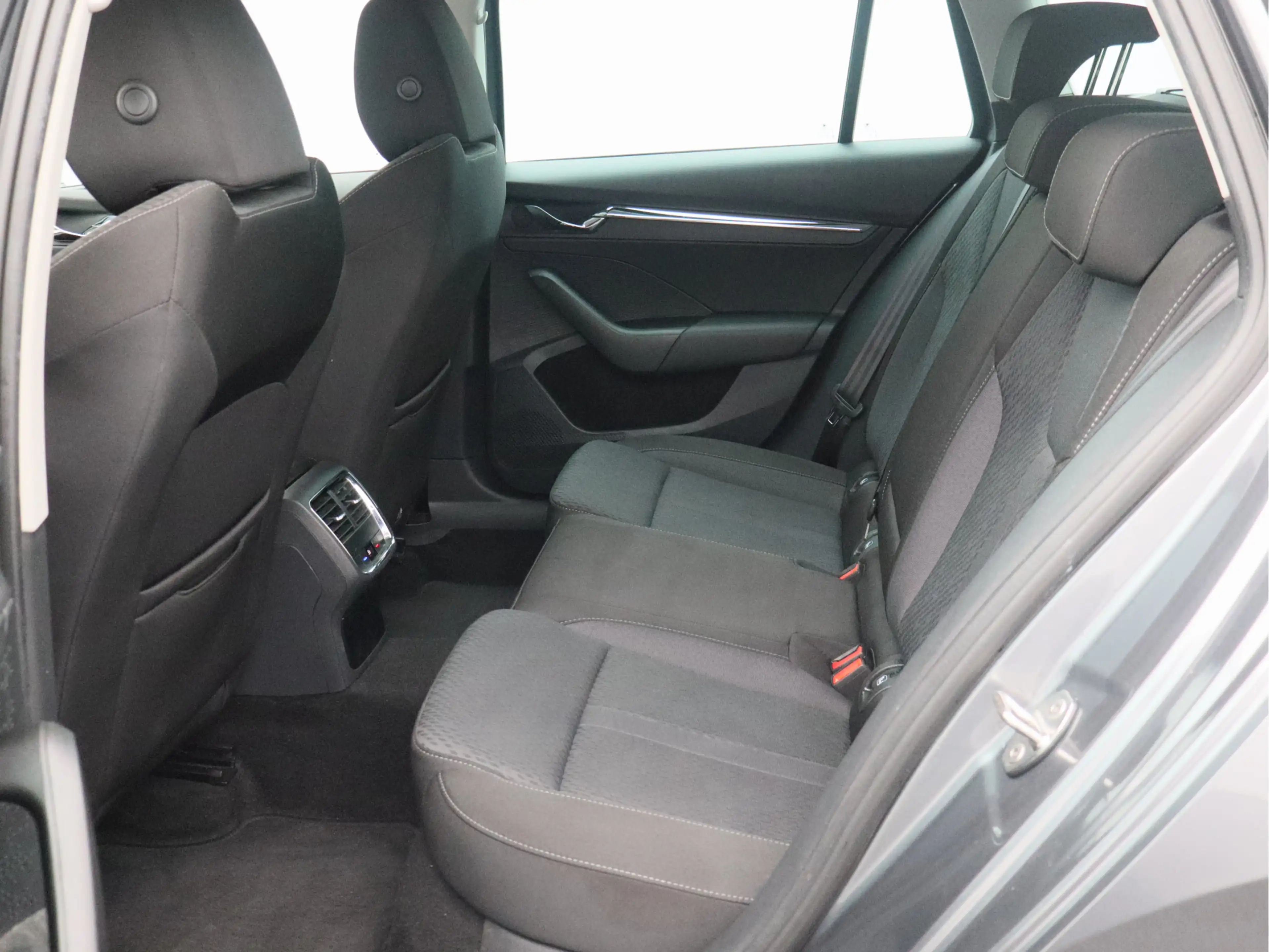 Skoda Octavia Combi 1.0 e-TSI Business Edition Plus/ trekhaak! — photo 9