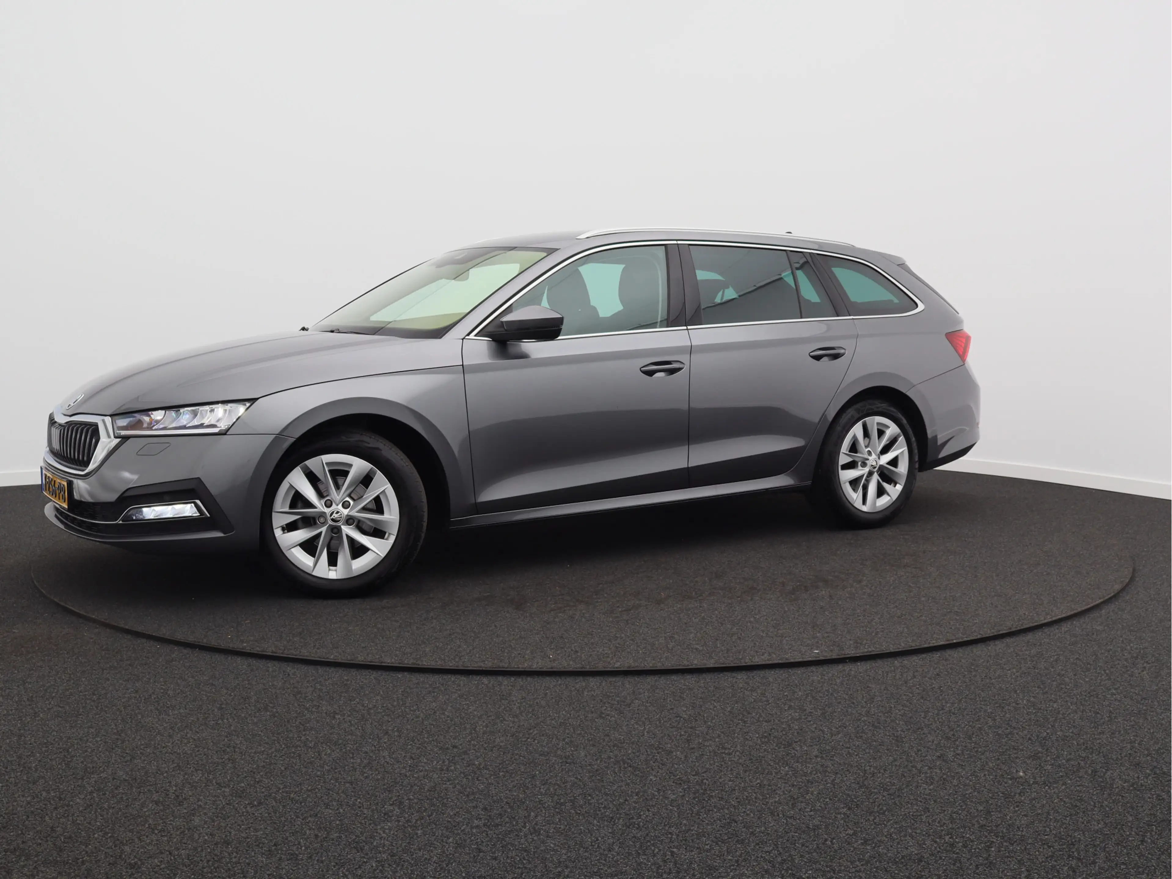 Skoda Octavia Combi 1.0 e-TSI Business Edition Plus/ trekhaak! — photo 34