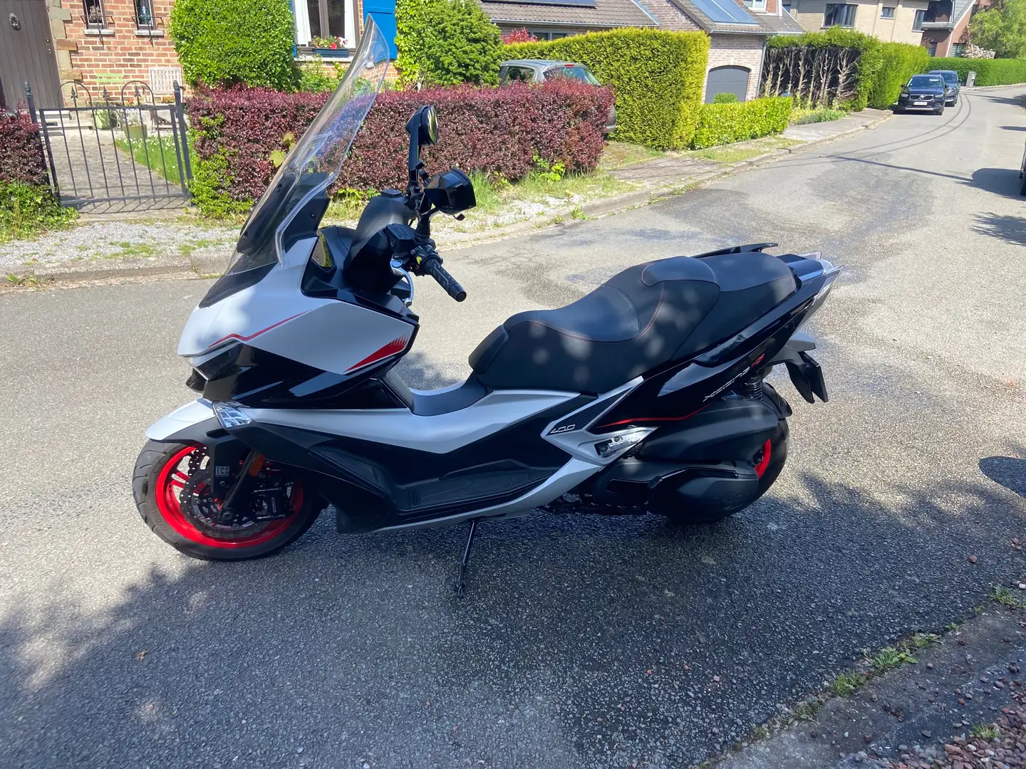 Kymco Xciting S 400i ABS Vs400se. Edition spécial blanc et rouge Piros - 1