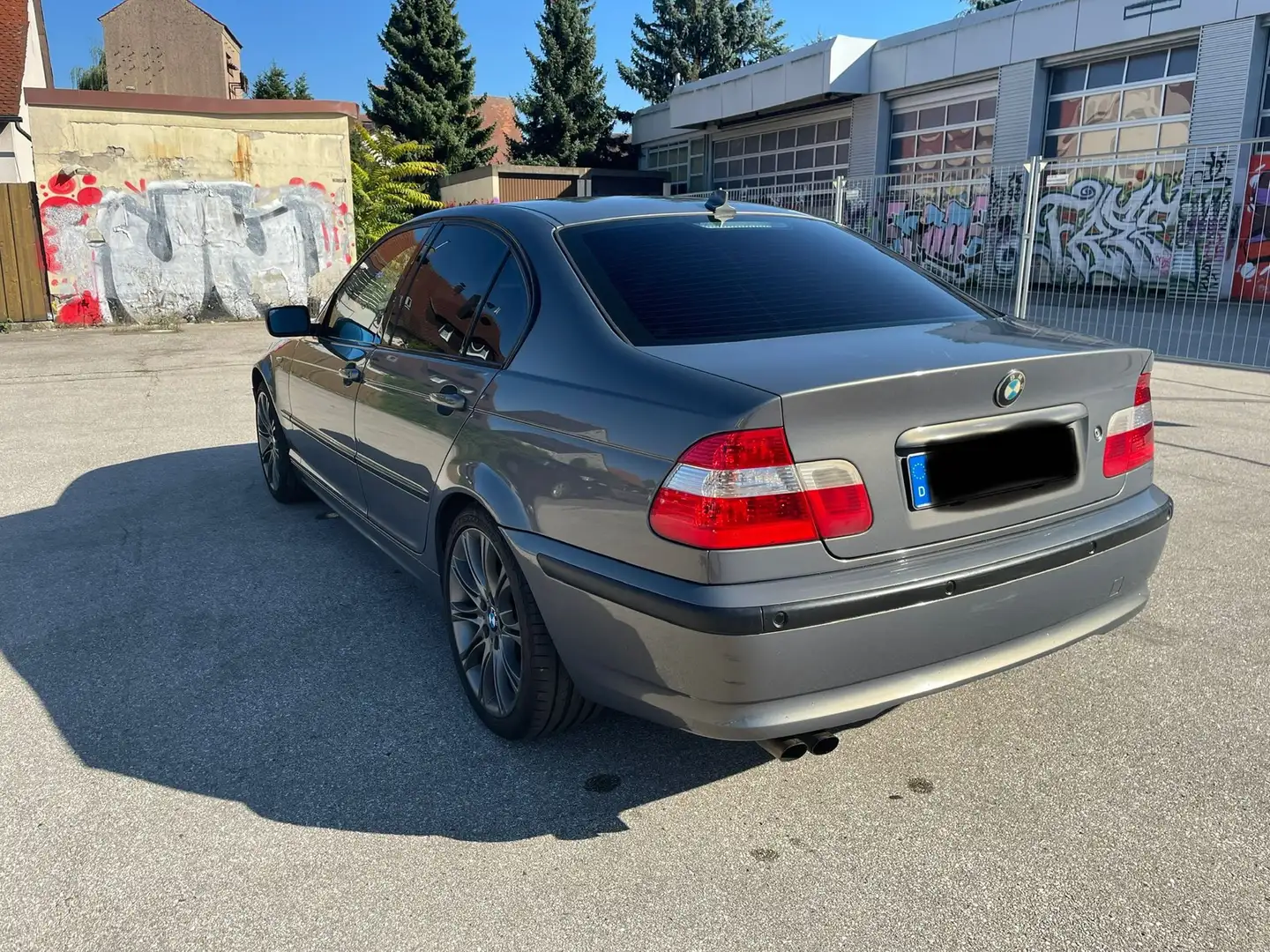 BMW 320 Automatik, 6 Zylinder, 170PS Grau - 2
