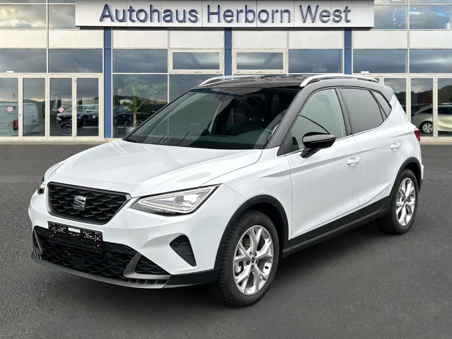 SEAT Arona FR 1.0 TSI LED Navi Alcantara Paket Sitz Paket Din Weiß - 1